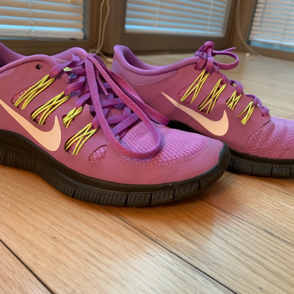 CUSTOM MADE NIKE ID SNEAKERS